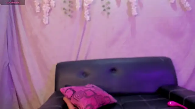 Alina Chapman online show from October 22, 11:58 pm