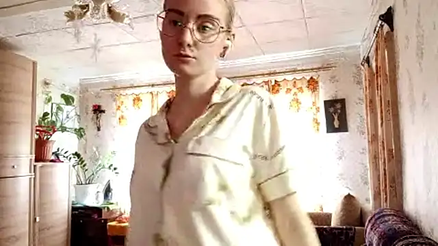 Snapshot of _SwimmyGrl_ chatting on October 27, 9:10 am SwimmyGrl online show from October 27, 9:10 am