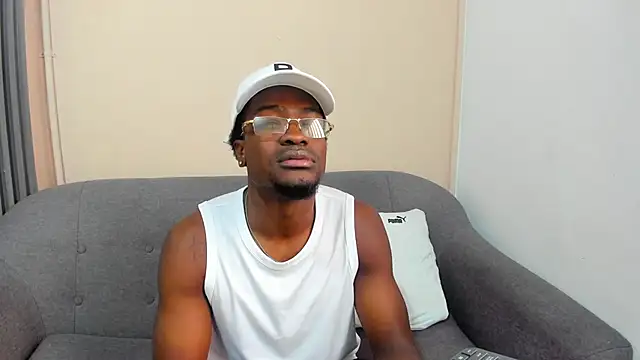 Snapshot of COMPTON_01 chatting on October 16, 12:46 pm COMPTON 01 online show from October 16, 12:46 pm