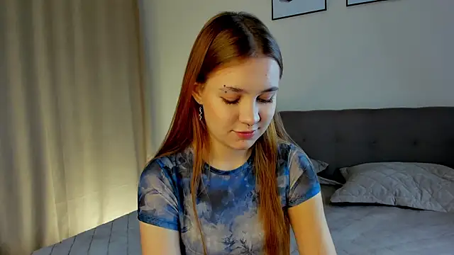 Snapshot of MarindaRuud chatting on October 20, 11:33 am MarindaRuud online show from October 20, 11:33 am