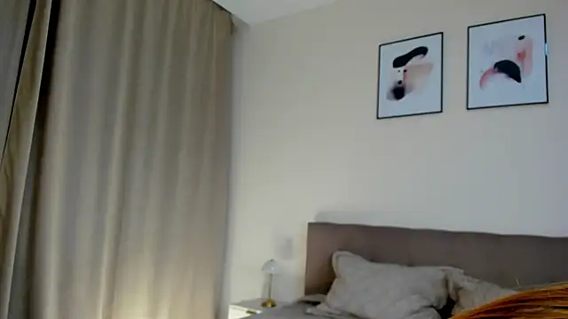 Snapshot of MarindaRuud chatting on October 25, 11:09 am MarindaRuud online show from October 25, 11:09 am