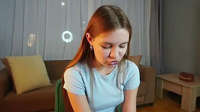 Snapshot of MarindaRuud chatting on October 17, 1:02 pm MarindaRuud online show from October 17, 1:02 pm