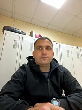 Snapshot of Mahrovmaxim chatting on October 6, 5:52 am Mahrovmaxim online show from October 6, 5:52 am