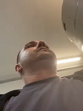 Snapshot of Mahrovmaxim chatting on October 6, 6:52 pm Mahrovmaxim online show from October 6, 6:52 pm