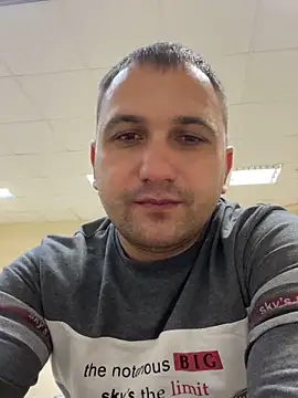 Snapshot of Mahrovmaxim chatting on October 12, 6:04 am Mahrovmaxim online show from October 12, 6:04 am