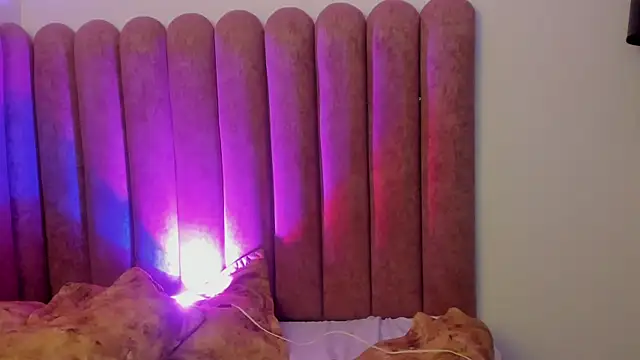 Alanha   online show from November 3, 3:12 am