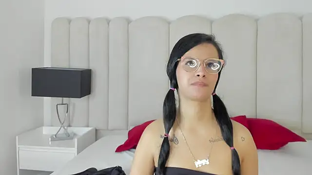 Alanha   online show from November 27, 3:51 am