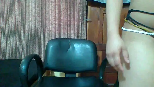 JuicyVixen  online show from February 12, 6:24 am