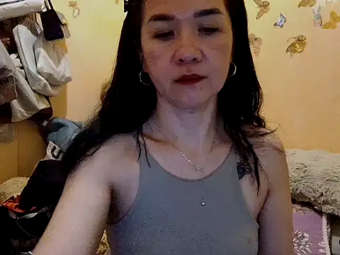 KissHott online show from November 13, 12:31 pm