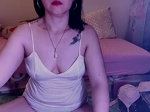 KissHott online show from March 28, 8:43 pm