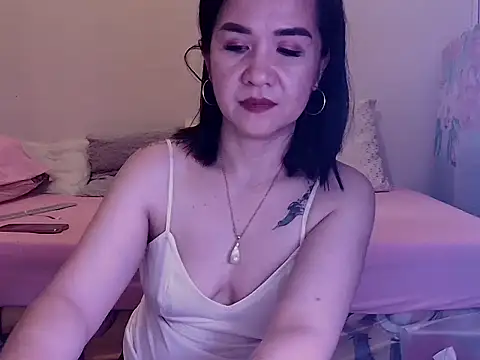 KissHott online show from March 28, 8:37 am