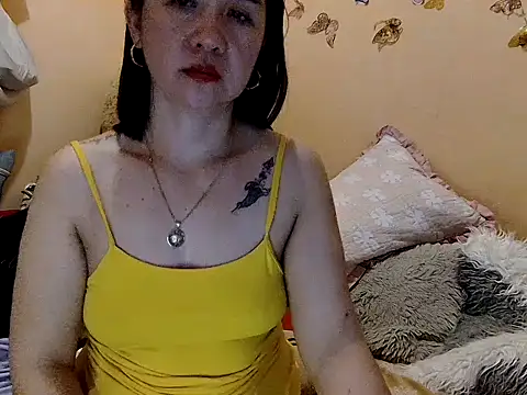 KissHott online show from February 8, 1:42 pm