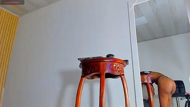 bella tinkerbell bahamas online show from November 28, 8:20 pm