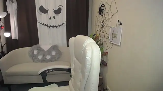 Snapshot of VestaWoody chatting on November 5, 7:11 am VestaWoody online show from November 5, 7:11 am