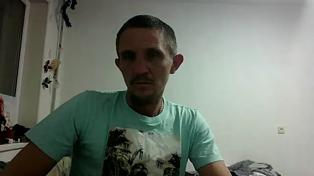 Twolatte1520 online show from April 2, 5:19 pm