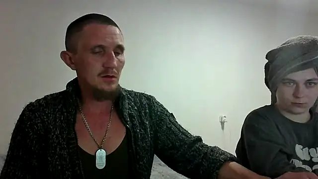 Twolatte1520 online show from April 14, 7:19 pm