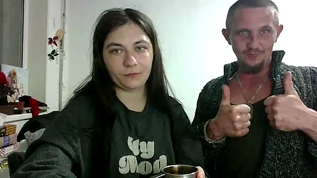 Twolatte1520 online show from April 15, 6:12 pm