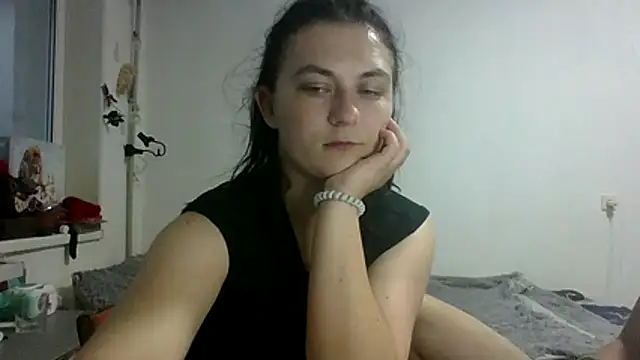 Snapshot of Twolatte1520 chatting on July 8, 2:07 pm Twolatte1520 online show from July 8, 2:07 pm