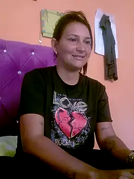 Snapshot of fanny_soto chatting on October 6, 1:12 pm fanny soto online show from October 6, 1:12 pm