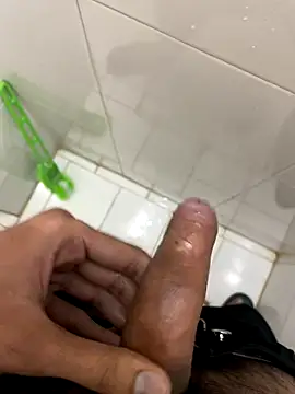 Snapshot of Akky00359 chatting on November 17, 2:54 pm Akky00359 online show from November 17, 2:54 pm