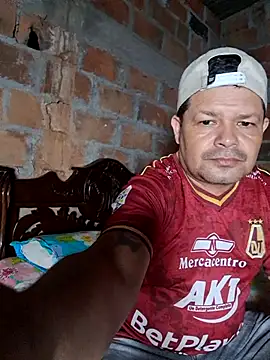 Snapshot of lady_and_charly chatting on November 22, 12:10 am lady and charly online show from November 22, 12:10 am