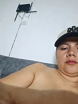 Snapshot of lady_and_charly chatting on November 8, 7:45 am lady and charly online show from November 8, 7:45 am