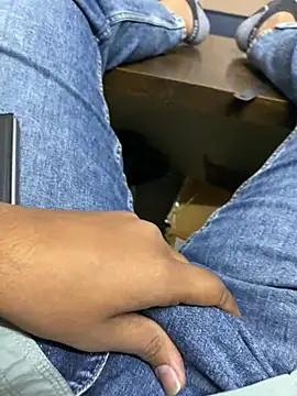 kartik 12098 online show from February 14, 9:20 am