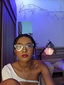 luna valen online show from July 17, 9:34 pm
