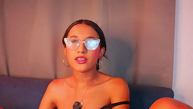 luna valen online show from July 16, 9:34 pm