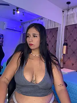 Snapshot of Rose_monroee chatting on October 6, 7:25 pm Rose monroee online show from October 6, 7:25 pm