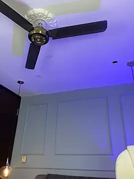 Rose monroee online show from April 8, 7:48 pm