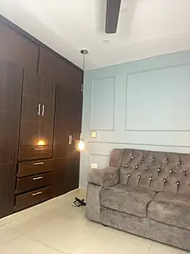 Rose monroee online show from January 15, 7:50 pm