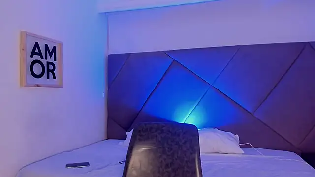 Snapshot of thiago_occonor chatting on November 3, 8:23 pm thiago occonor online show from November 3, 8:23 pm