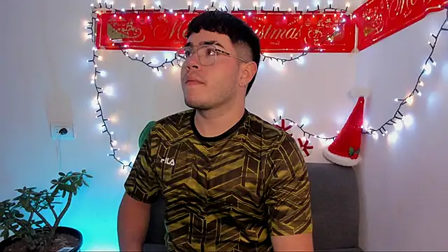 Snapshot of thiago_occonor chatting on November 26, 3:50 am thiago occonor online show from November 26, 3:50 am