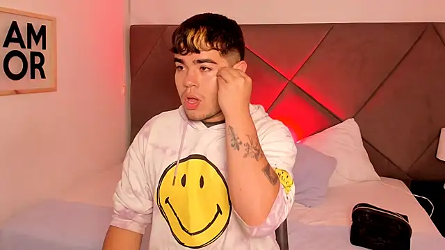 Snapshot of thiago_occonor chatting on November 5, 1:36 pm thiago occonor online show from November 5, 1:36 pm