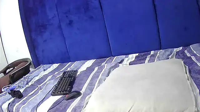 Pretty-C online show from October 17, 8:10 pm