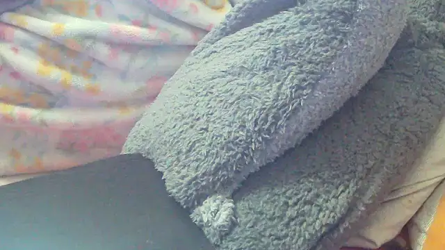 Playful MILF Demi online show from December 3, 7:30 am