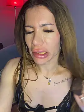 Snapshot of LyraEva chatting on October 8, 11:27 pm LyraEva online show from October 8, 11:27 pm