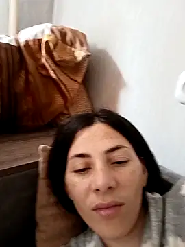 Snapshot of Emilia313 chatting on October 4, 11:45 am Emilia313 online show from October 4, 11:45 am