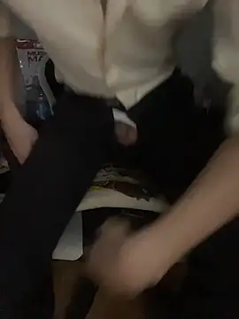 Snapshot of Wuza-H chatting on October 24, 5:23 pm Wuza-H online show from October 24, 5:23 pm