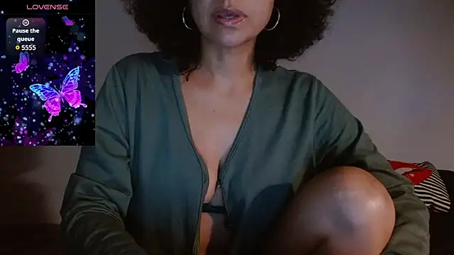 Seductress Malia online show from July 14, 1:16 am
