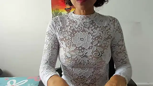 Snapshot of Seductress_Malia chatting on November 10, 1:27 pm Seductress Malia online show from November 10, 1:27 pm