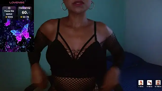 Seductress Malia online show from April 28, 12:20 pm