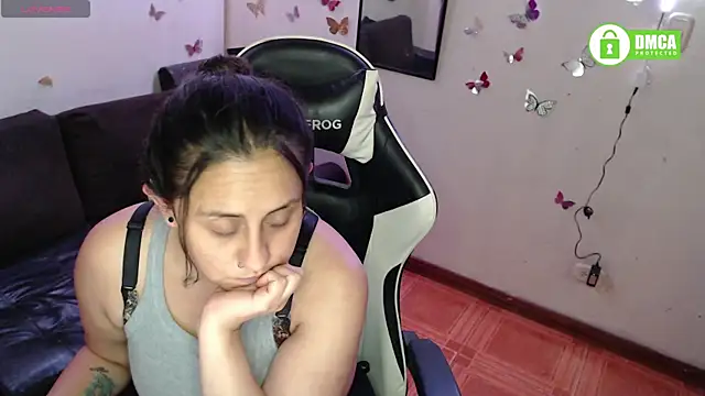 MelRaiise online show from November 13, 1:09 am