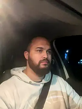 Snapshot of mayday2025m chatting on October 8, 1:18 am mayday2025m online show from October 8, 1:18 am