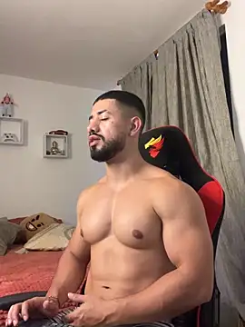 Ezzio Scolaro online show from November 26, 12:10 am