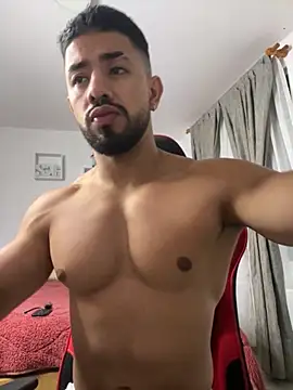 Ezzio Scolaro online show from February 3, 12:54 am