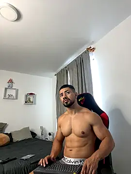 Ezzio Scolaro online show from October 29, 12:26 pm