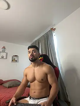 Ezzio Scolaro online show from February 24, 12:17 pm