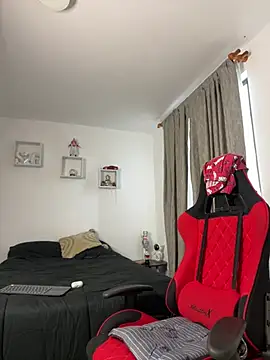 Ezzio Scolaro online show from March 5, 10:05 pm